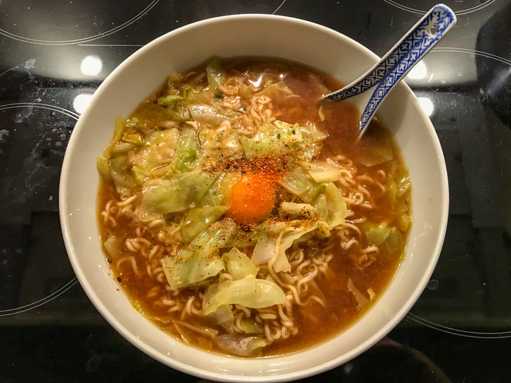 焦がし味噌ニンニク味噌ラーメン By サッポロ一番味噌ラーメン