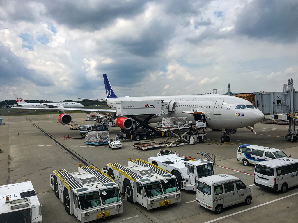 SAS A340−300＠成田国際空港