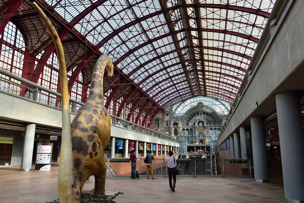 フランダースの旅　アントウェルペン中央駅１