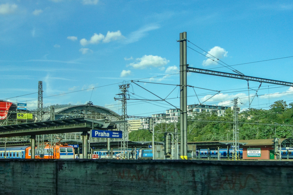 プラハ本駅 Praha hlavní nádraží