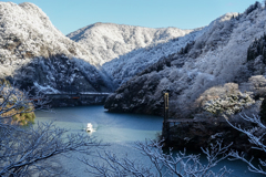庄川峡の寒い朝　第一便