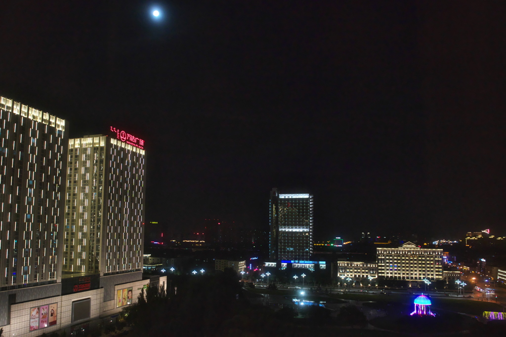 中国の旅　内モンゴル・包頭の夜２