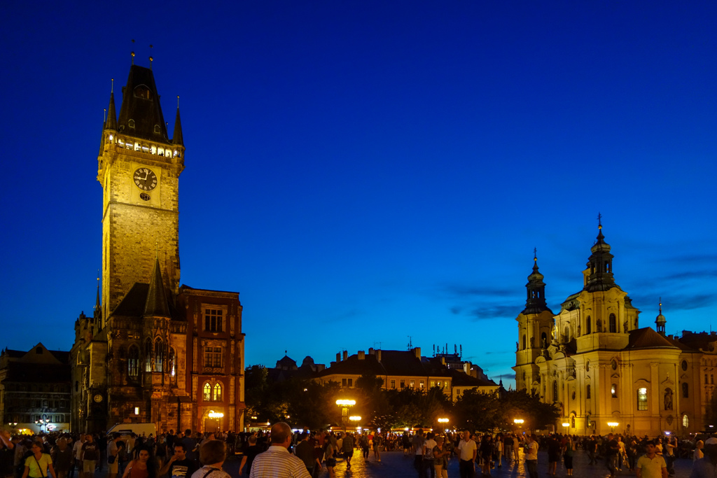 黄昏の旧市街広場 Staroměstské náměstí