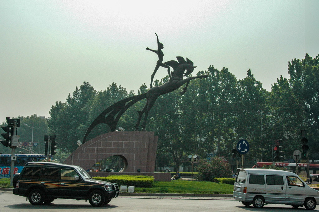 2006年中国の旅１　馬のモニュメント＠河南省 焦作