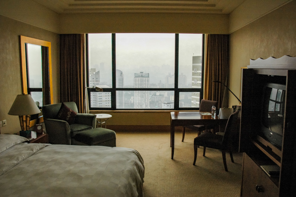 2006年中国の旅１　重慶ヒルトンの部屋…＠重慶