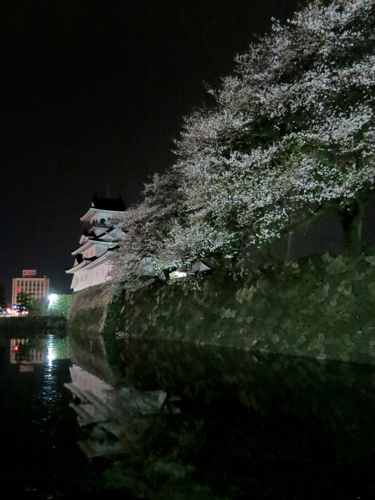 春高楼の花の宴