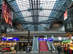 十字交差＠ベルリン中央駅