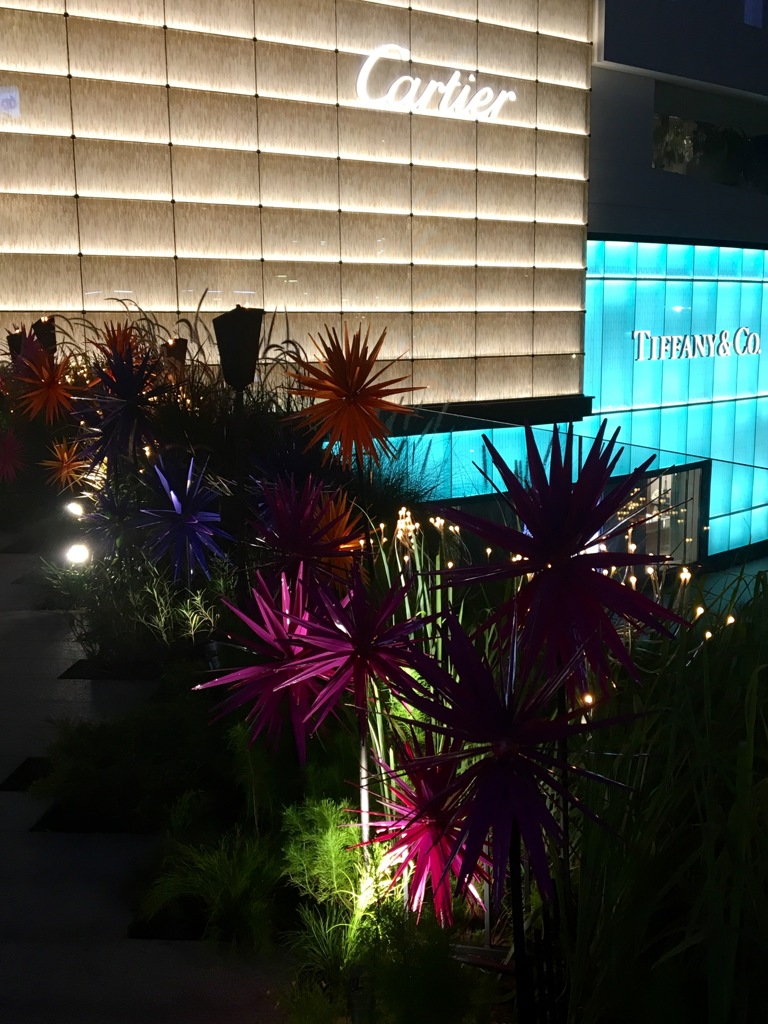 バンコクの新繁華街プロン・ポン