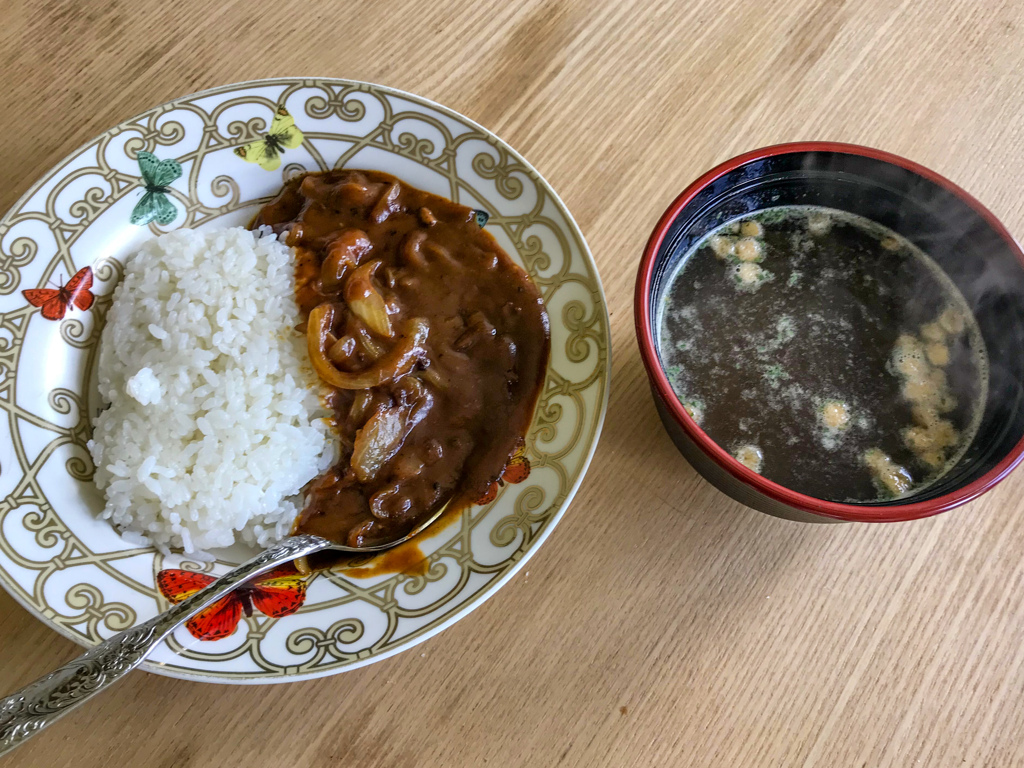 自炊生活 その5 玉ねぎたっぷりカレーライス♪