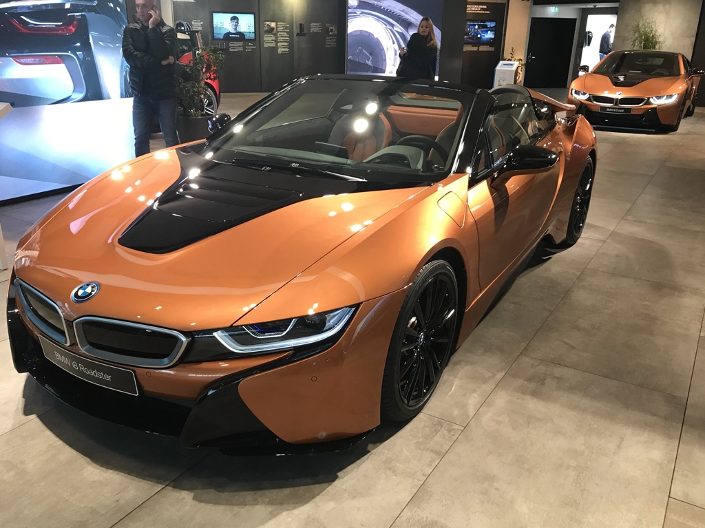 i8