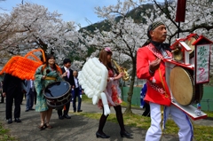 庄川峡桜まつり　夢ちゃんちんどん