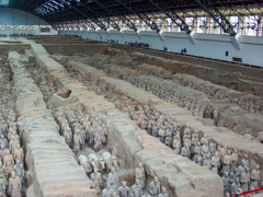2004年中国の旅１　兵馬俑1号坑（歩兵軍団）２＠西安