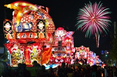 夜高行燈と花火のコラボ　＠庄川観光祭