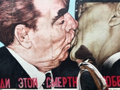 熱いキス@ベルリンの壁