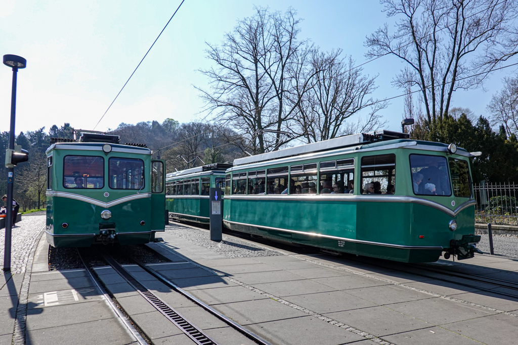 ドラッヘンブルク城駅