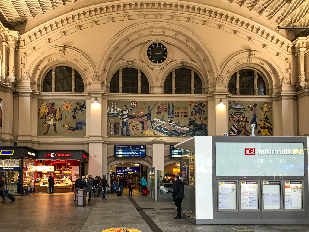 ブレーメン中央駅に到着