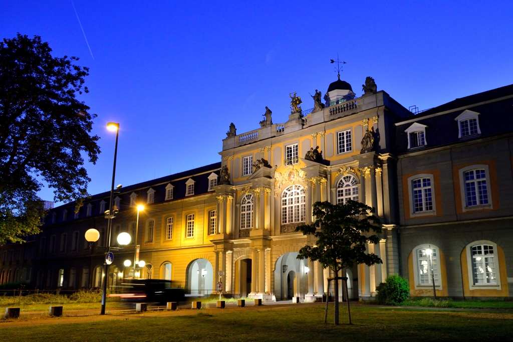 ドイツの旅　旧ケルン選帝侯居城・ボン大学