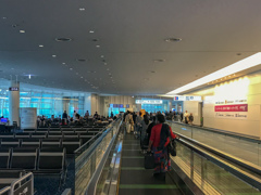 羽田国際空港　搭乗ゲートへ