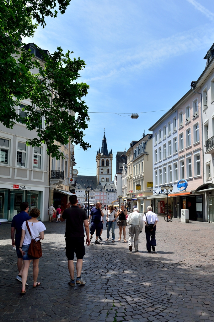 ドイツの旅　トリーア旧市街シメオン通り（Simeonstraße）