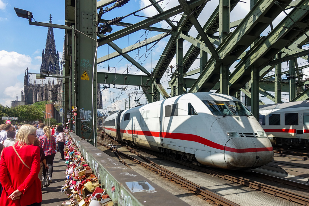 ICE(Intercity-Express)とIC(Intercity)