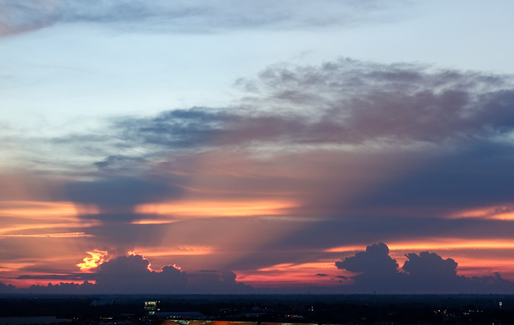 異国の夕景