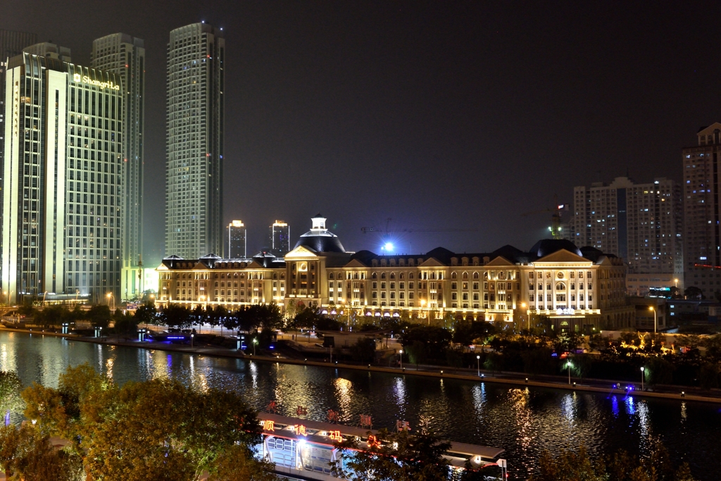 中国の旅　部屋から見る夜景１