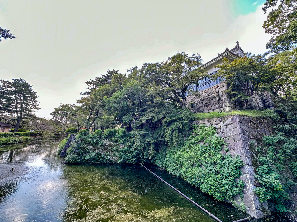 岡崎城へ･･･