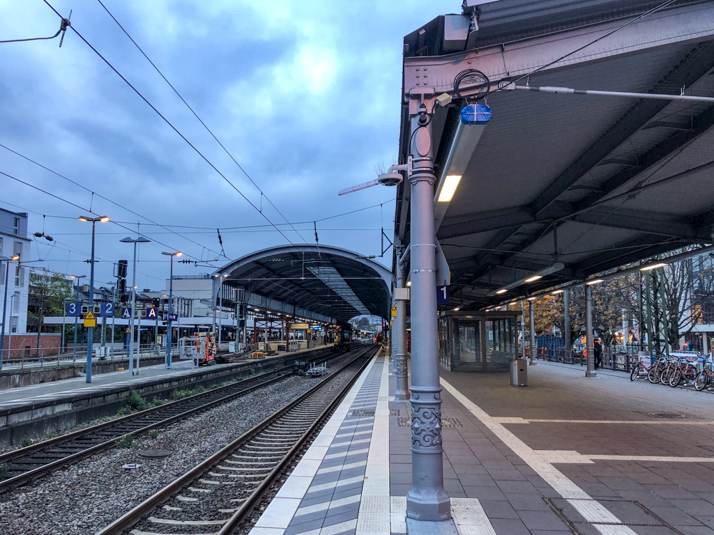 工事続くボン中央駅