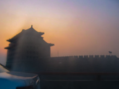 2005年中国の旅１　朝焼けの徳勝門箭楼＠北京