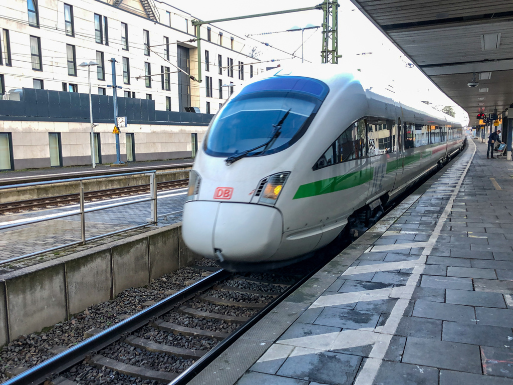 コロナ禍の一時帰国 ICEでフランクフルト国際空港へ＠ボン中央駅