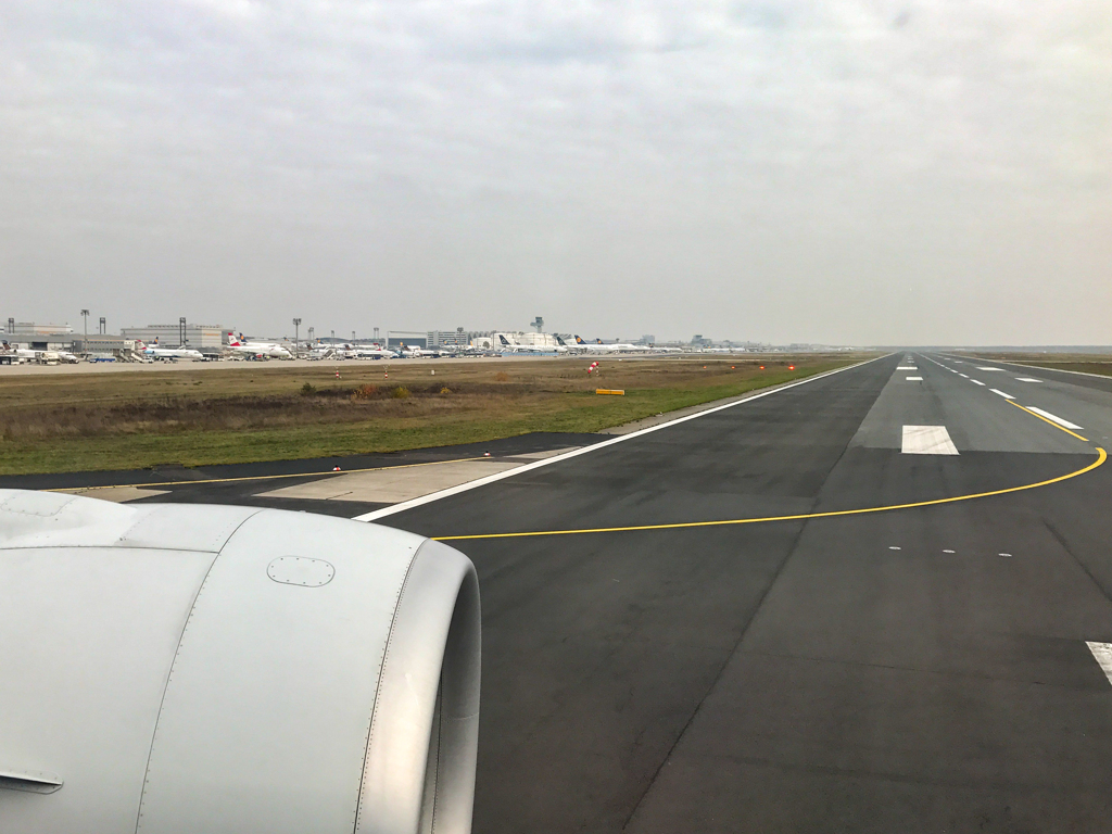 掘出し写真　離陸 滑走路進入…＠フランクフルト国際空港