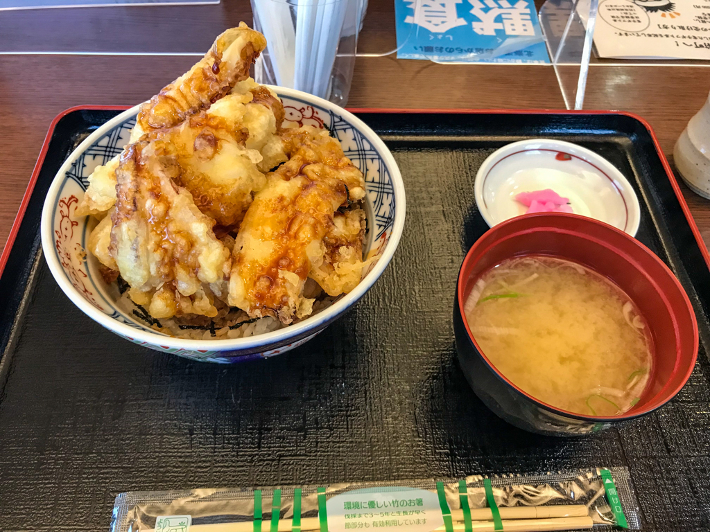 北海道旅行　昼食 ヤリイカ天丼＠松前