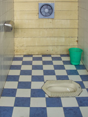 2004年中国の旅１　日本人用水洗トイレ設置(^^;＠河南省・焦作