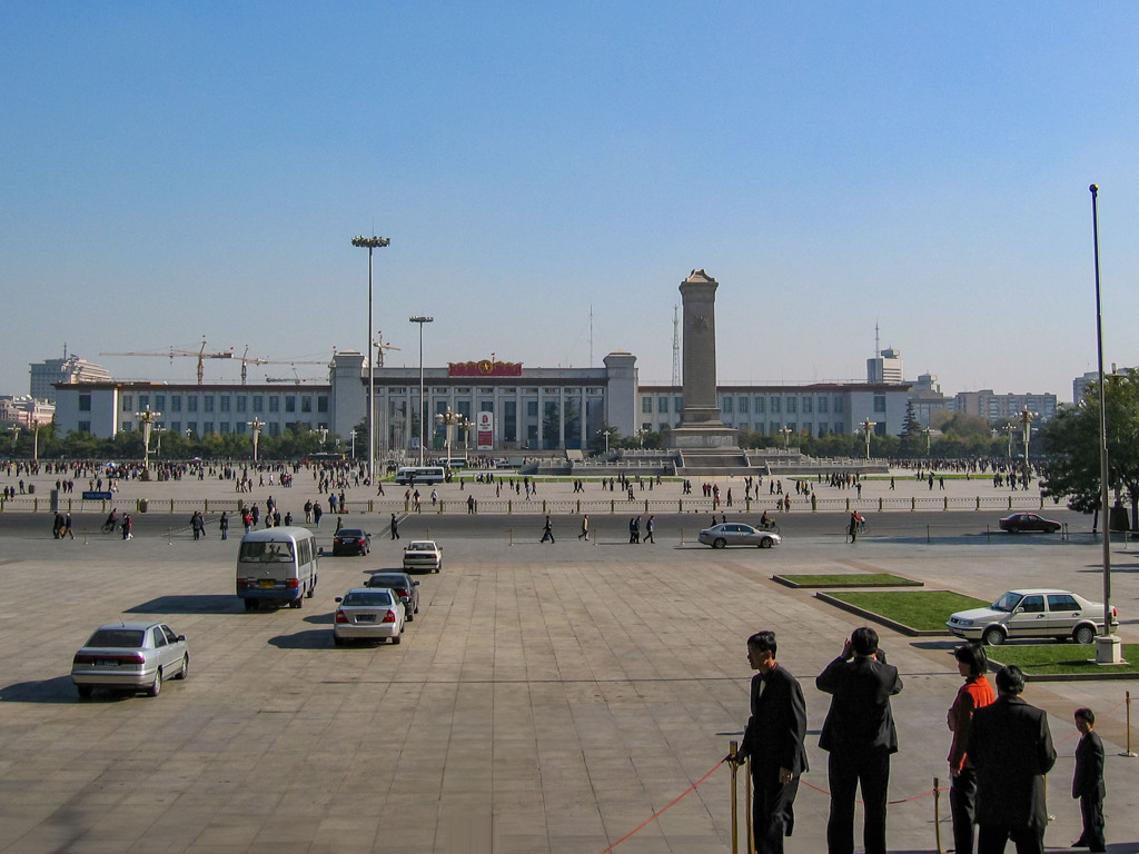 2004年中国の旅３　人民大会堂正面玄関前景＠北京