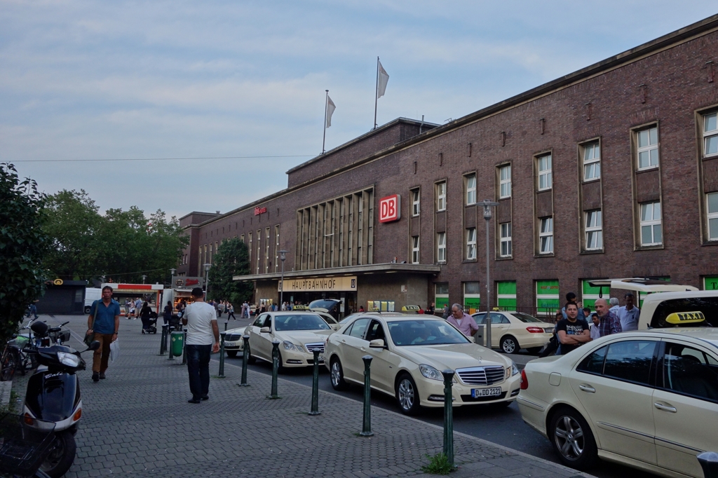 ドイツ＆ベルギーの旅　デュッセルドルフ中央駅