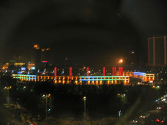2005年中国の旅３　夜の公園はピカピカ♪＠山東省・臨沂