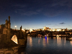 掘出し写真　夕闇迫るプラハ城＠チェコ プラハ