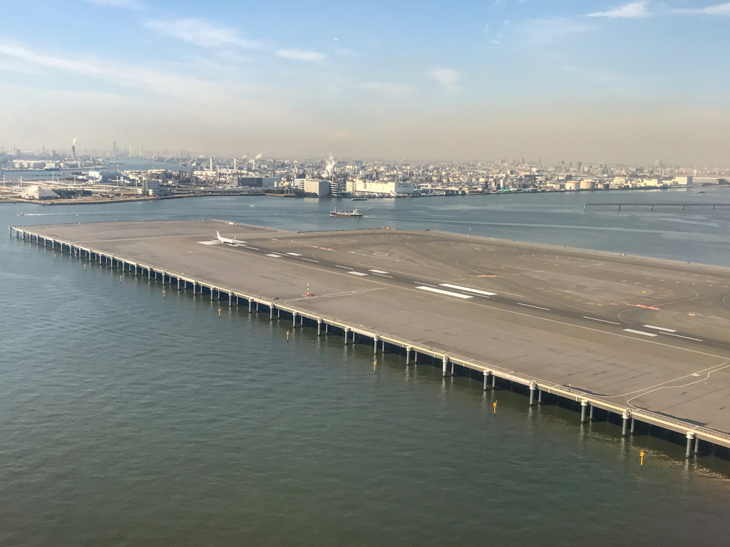 東京国際空港着陸へ