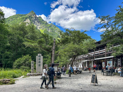 夏の上高地　穂高神社奥宮参道