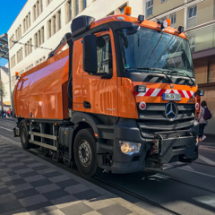 トラム線路清掃車