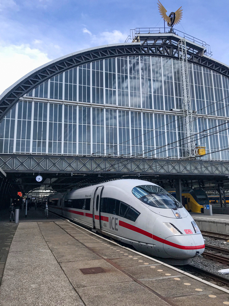 ドイツ行きICE Internationa＠アムステルダム中央駅