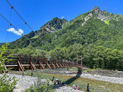夏の上高地　明神橋