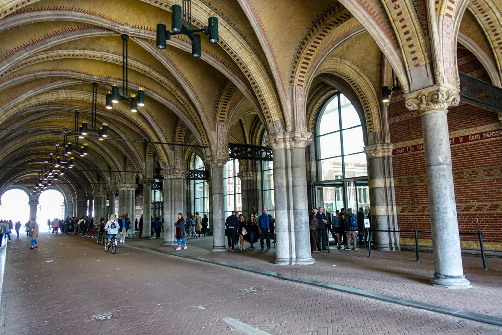 アムステルダム国立美術館中央通路
