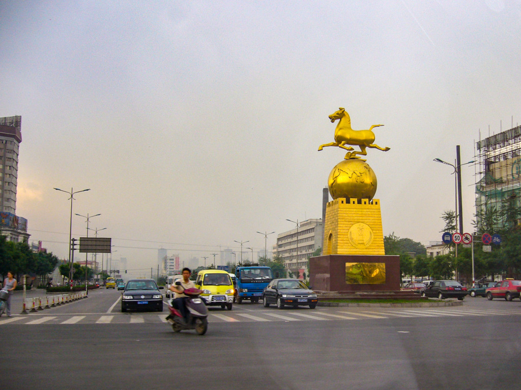 2006年中国の旅１　市内車窓光景１＠山西省 太原