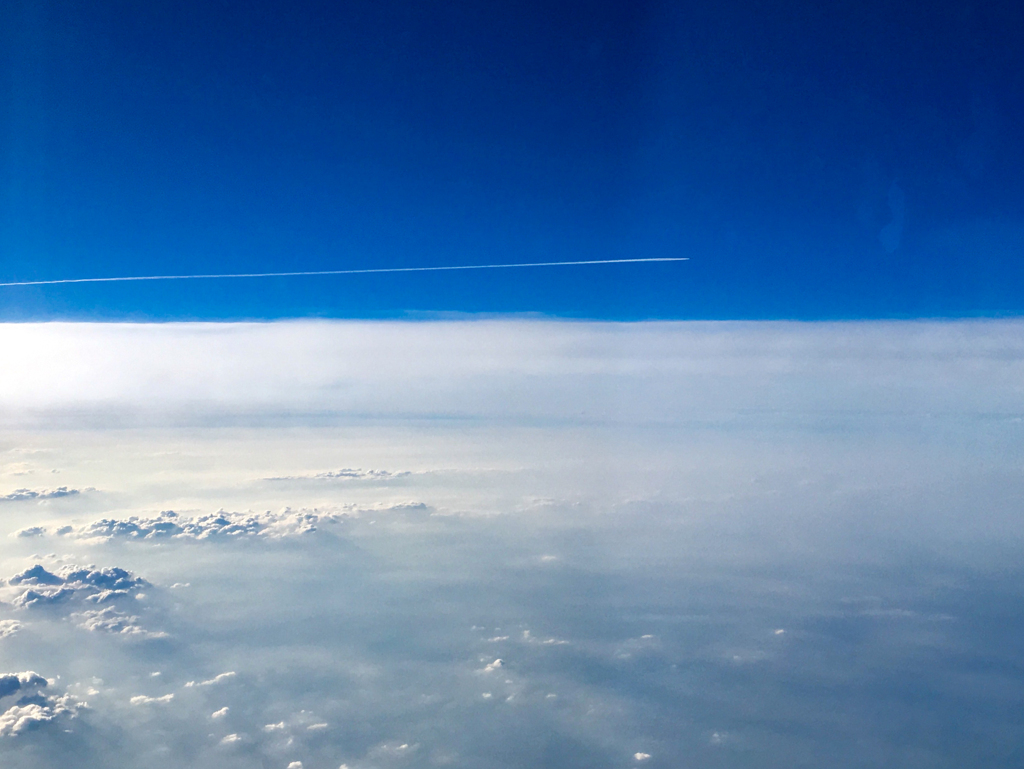 掘出し写真　広大なシベリア上空のすれ違い…