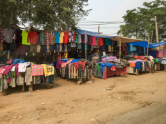 掘出し写真　昼下がりの繁華街風景その２＠インド/ビワディ