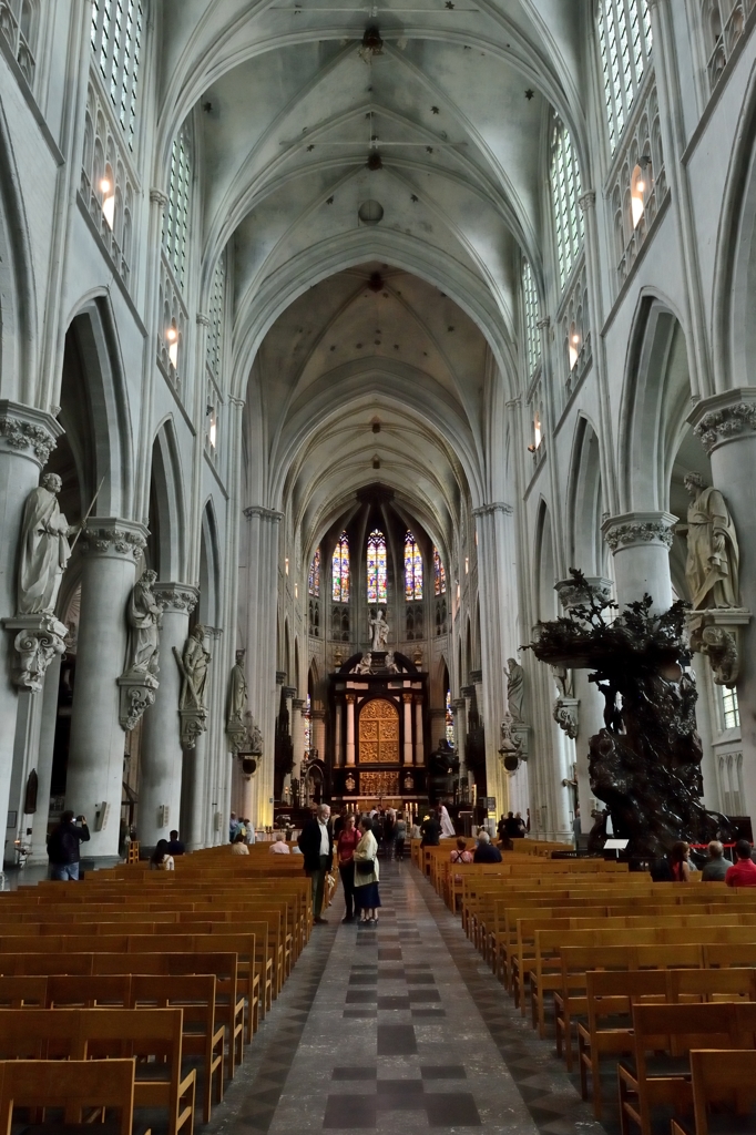 フランダースの旅　聖ロンバウツ大聖堂１