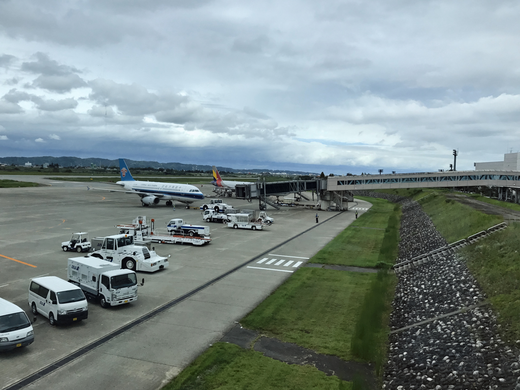 日本一長いボーディングブリッジ＠富山きときと空港