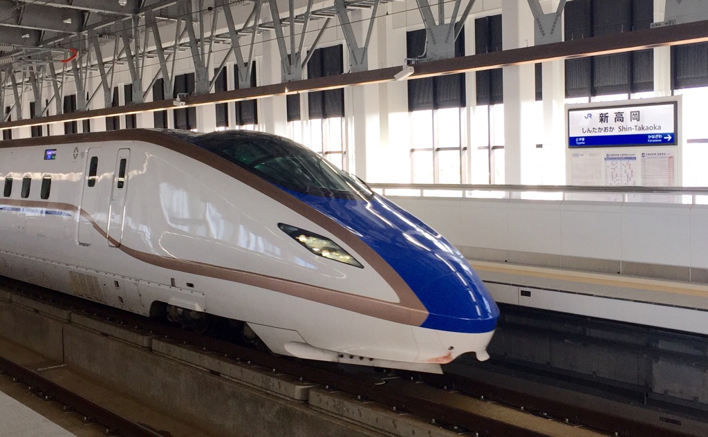 北陸新幹線@新高岡2
