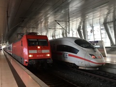 ICEとIC @フランクフルト国際空港駅